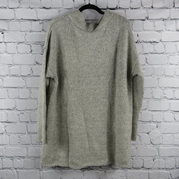 Women's Oversized High neck Sweater - Heather Grey - Picture 3 of 3